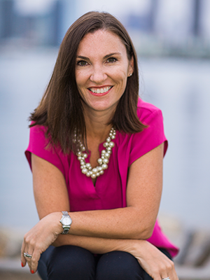 headshot of Erin Scholes