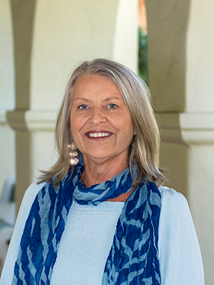 Headshot of Patricia Geist-Martin